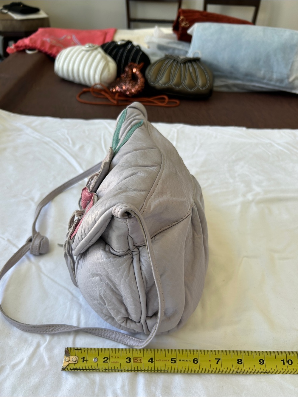 Soft Lilac Leather Shoulder Bag with Floral Accent - Picture 8 of 12